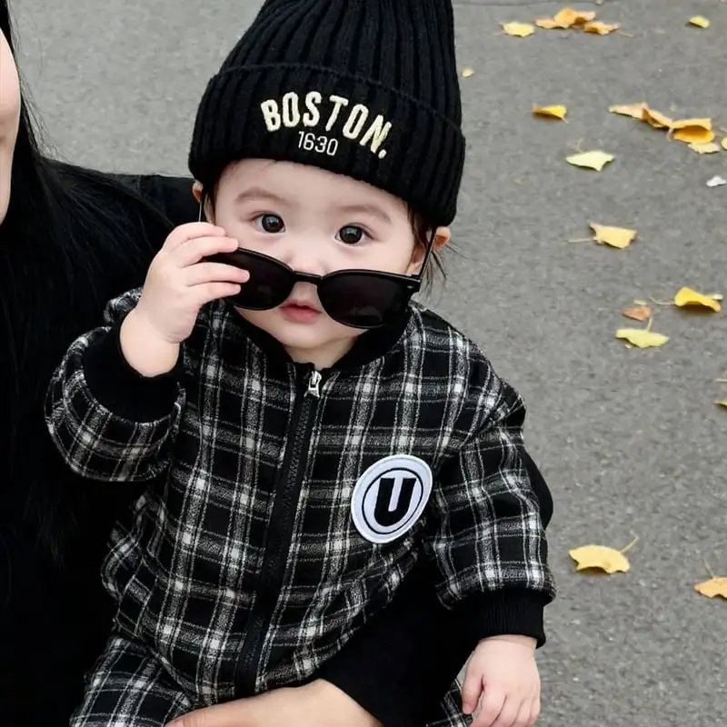 【66-100cm】リバーシブルチェック暖かいロンパース