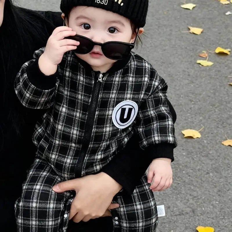 【66-100cm】リバーシブルチェック暖かいロンパース