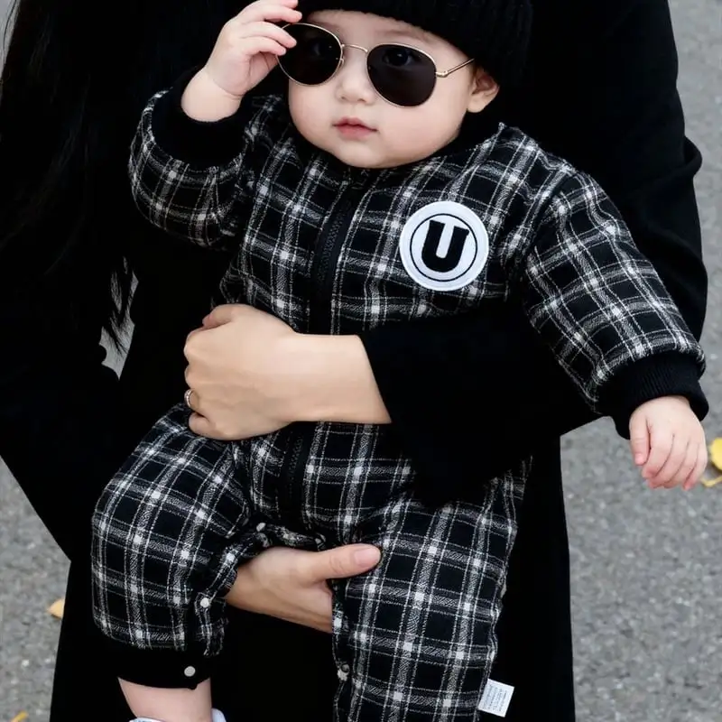 【66-100cm】リバーシブルチェック暖かいロンパース