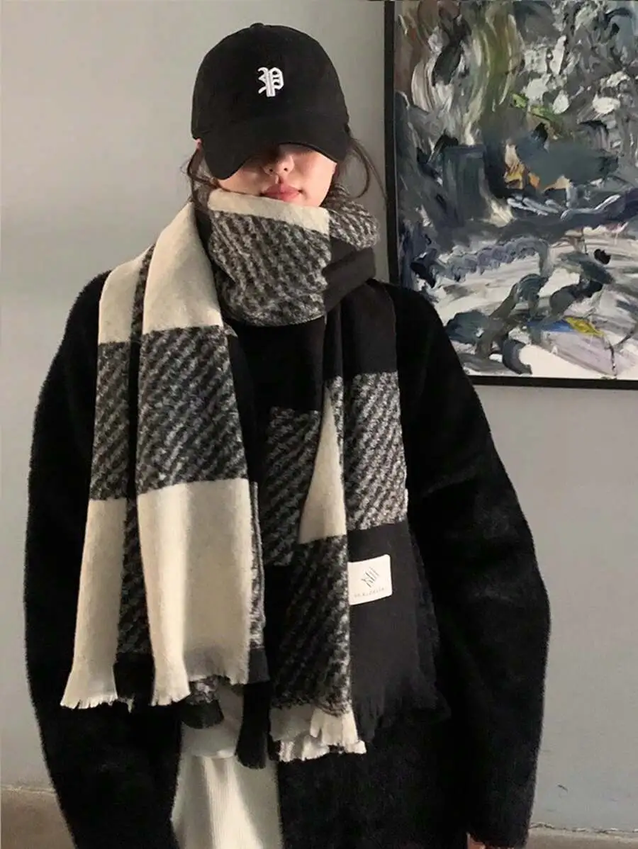 ブラック&ホワイト チェック柄  秋冬 マフラー