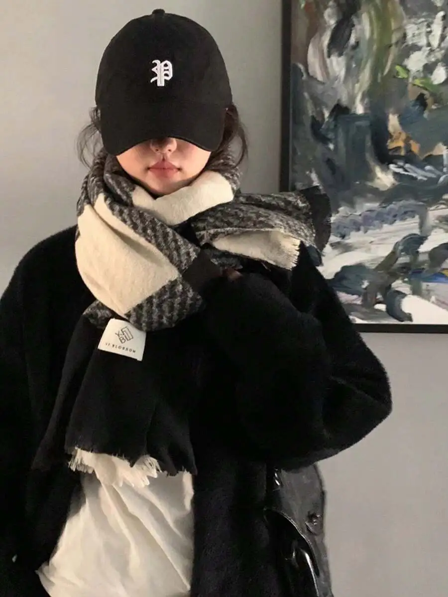 ブラック&ホワイト チェック柄  秋冬 マフラー