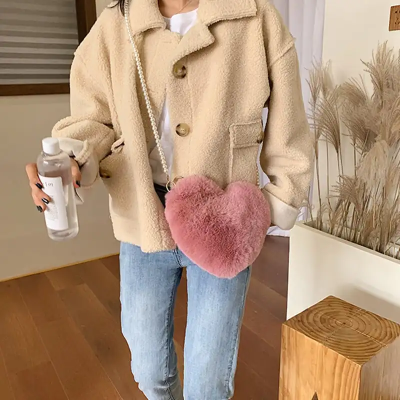 バッグ ショルダーバッグ 可愛い チェーンバッグ 大容量 ビロード 心 ファッション