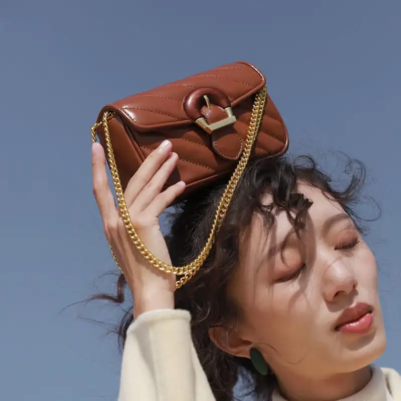 ショルダーバッグ チェーンバッグ PU 上品らしく 3色展開 カジュアル 配色