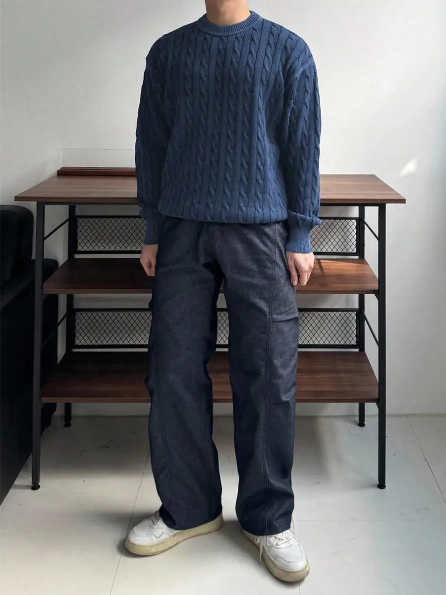 ネイビーブルー ケーブルニット セーター