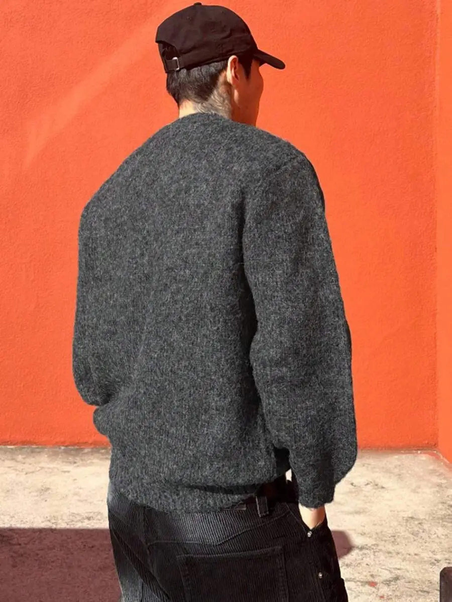 ダークグレー クルーネック 長袖セーター