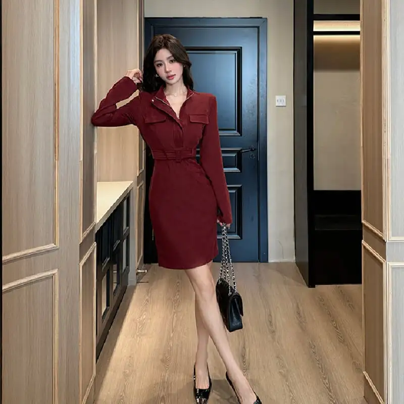 オフィスカジュアル ワークウェア風 スタンドカラー タイトドレス レッド
