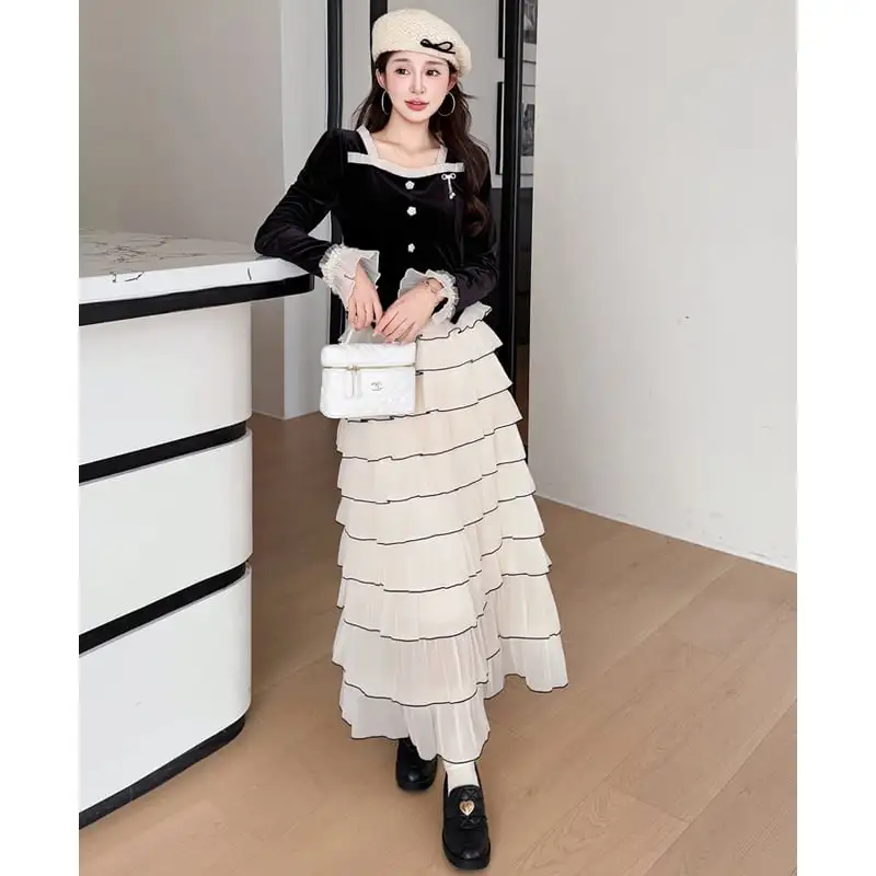 セットアップ ベルベット スクエアネックトップス+フリルレイヤードスカート