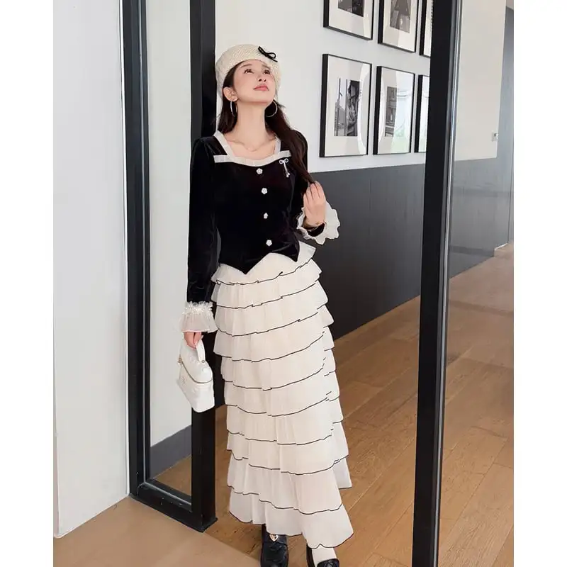 セットアップ ベルベット スクエアネックトップス+フリルレイヤードスカート