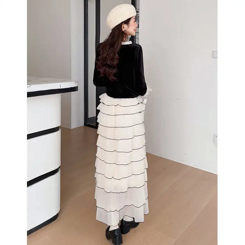 セットアップ ベルベット スクエアネックトップス+フリルレイヤードスカート