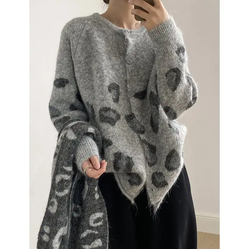 レオパード ニットセーター カーディガン マフラー付き ライトブラウン グレー