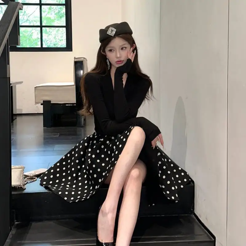フランス風 ブラック Vネック 長袖 トップス+ドット柄 スカート 2点セット