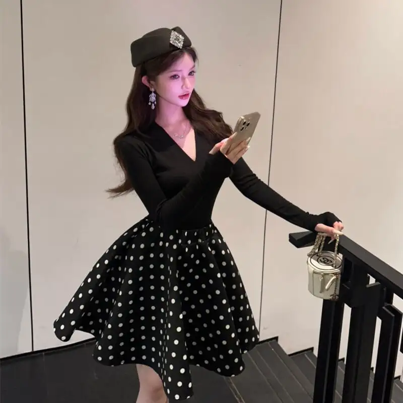 フランス風 ブラック Vネック 長袖 トップス+ドット柄 スカート 2点セット