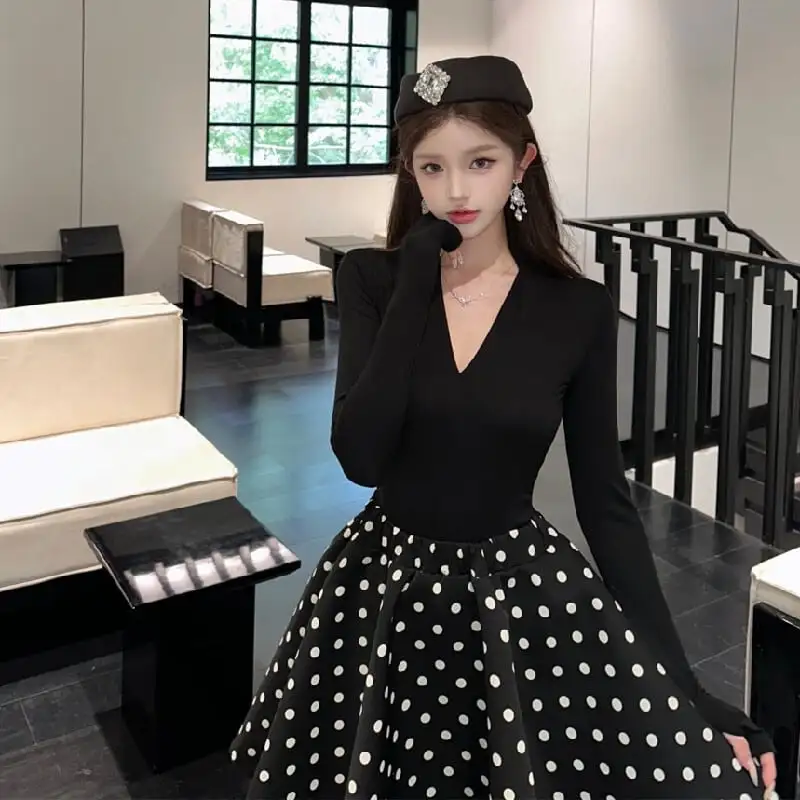 フランス風 ブラック Vネック 長袖 トップス+ドット柄 スカート 2点セット