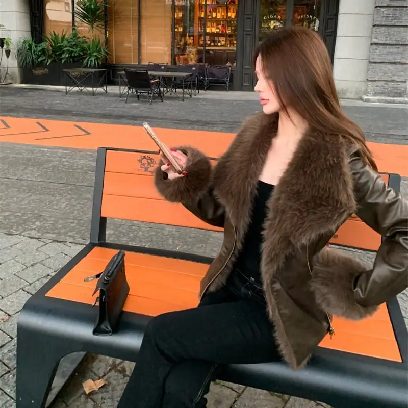 シルエット抜群 スリムジャケット バイカー風 大人カジュアル コーヒー色