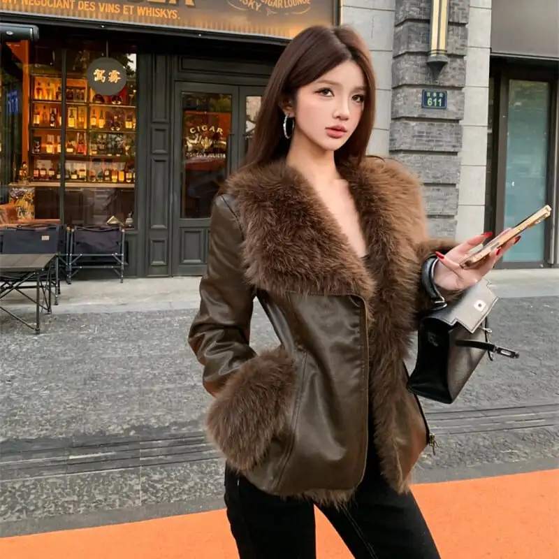 シルエット抜群 スリムジャケット バイカー風 大人カジュアル コーヒー色