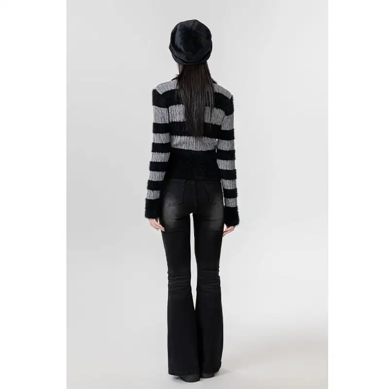 Vネック モヘア 短めシルエット タートル付き ニットセーター