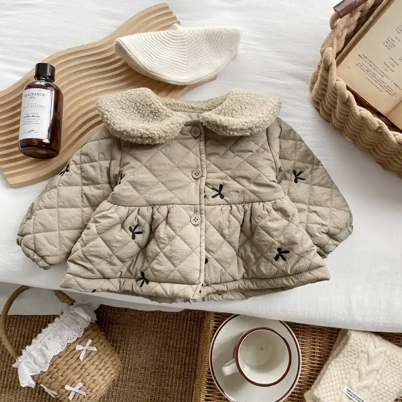 【BABY】冬新作　暖かいリボン柄アウター