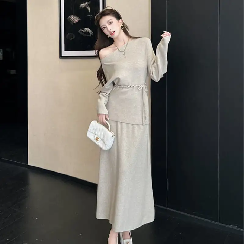 セットアップ ニット オフショルダー トップス+スカート ダークベージュ ブラック