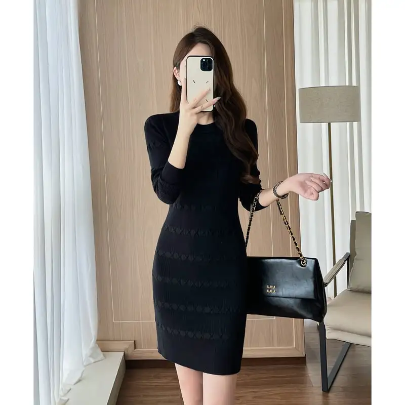 ワンピース ニット ラウンドネック フェミニン ブラック