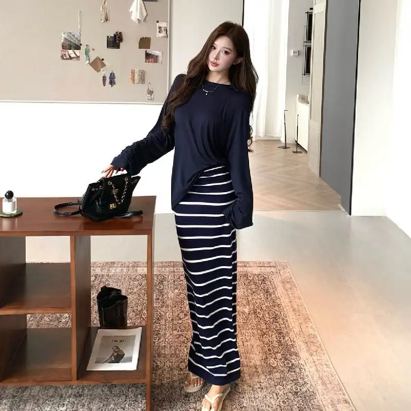 セットアップ 無地 長袖 Tシャツ+ストライプ柄 スカート ダークブルー
