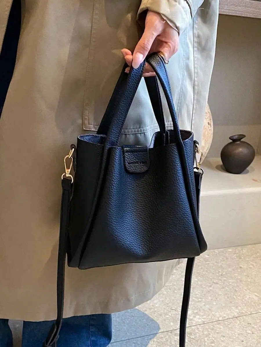 ショルダーバッグ シンプル 使いやすい 合わせやすい トレンド バッグ