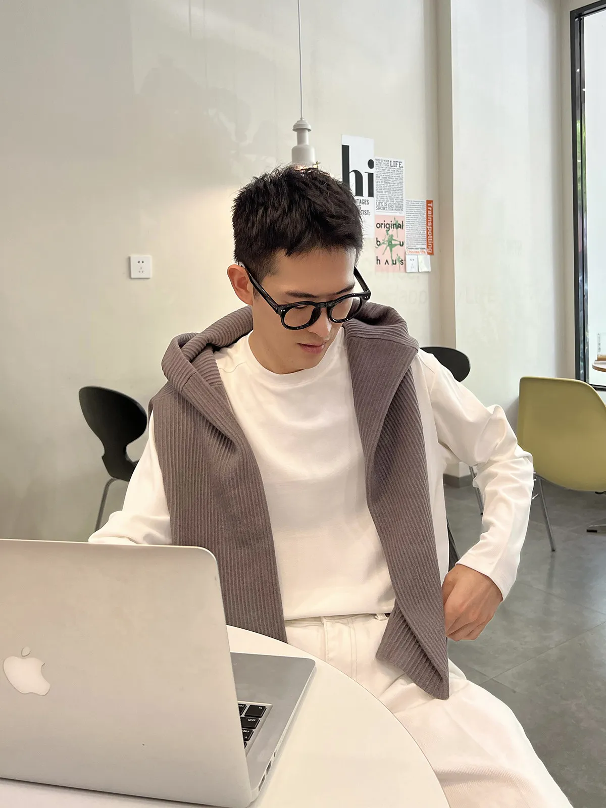 カジュアル シンプル ラウンドネック ディリー 長袖 Tシャツ