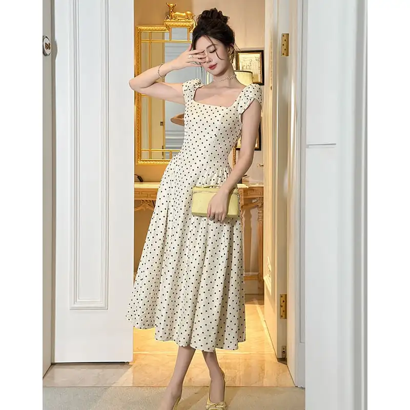 ワンピース スクエアネック レトロ 水玉模様