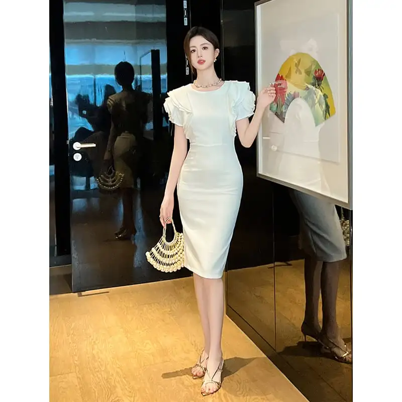 ワンピース デザイン感 スリム バックスリット